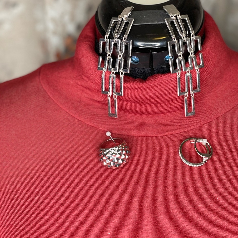 Pre-Treasured: Women’s Tower Earrings and 3 Miscellaneous